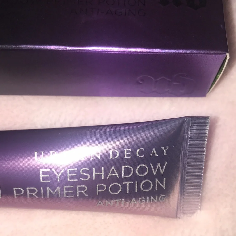 Urban Decay eyeshadow primer - Picture 6 of 6